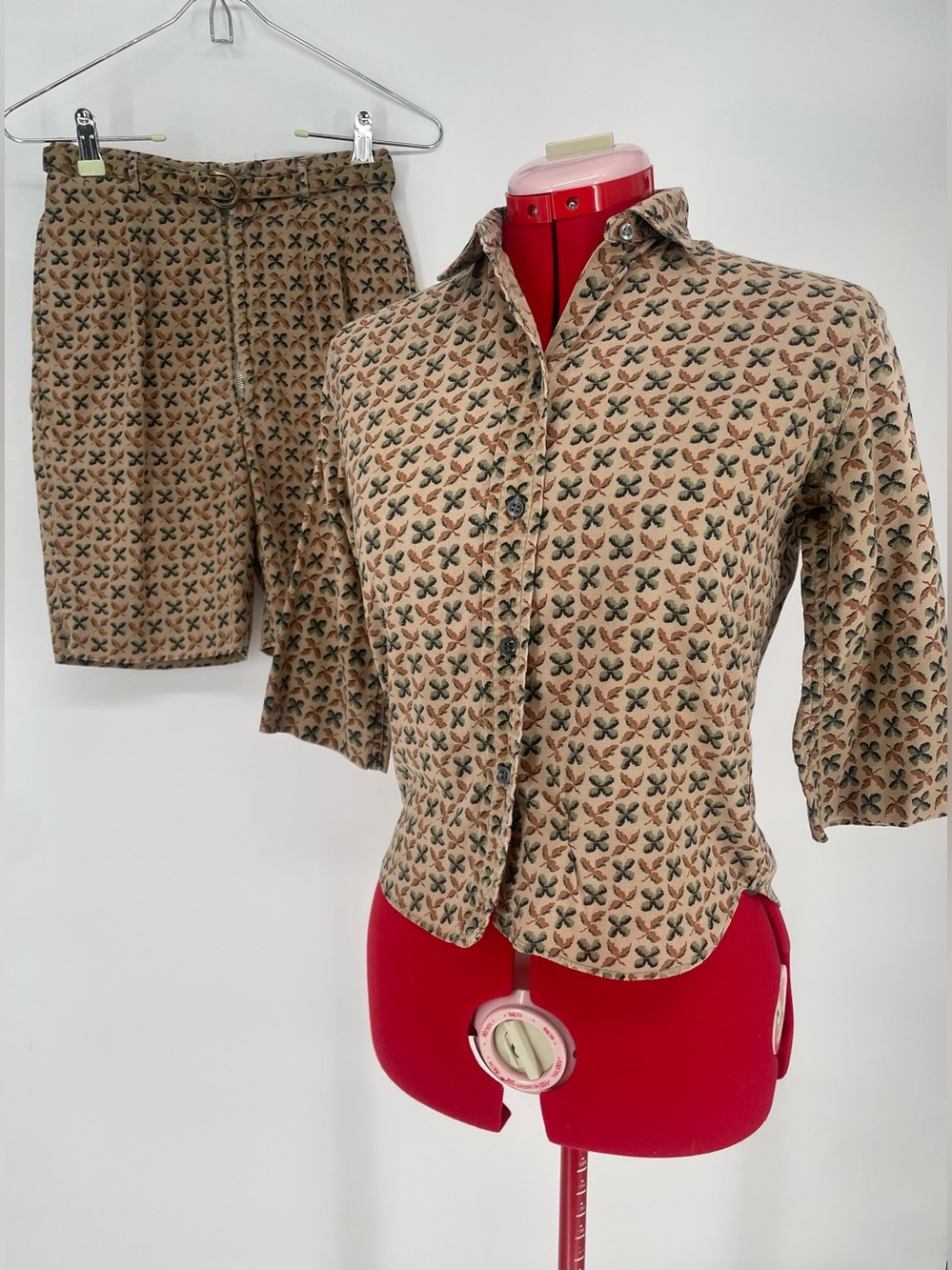 50s 60s Seaton Hall 100% Cotton 2 Piece Coord Shorts & Button Down Blouse Set